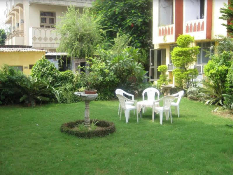 Aravali Clarks Inn Alwar Extérieur photo
