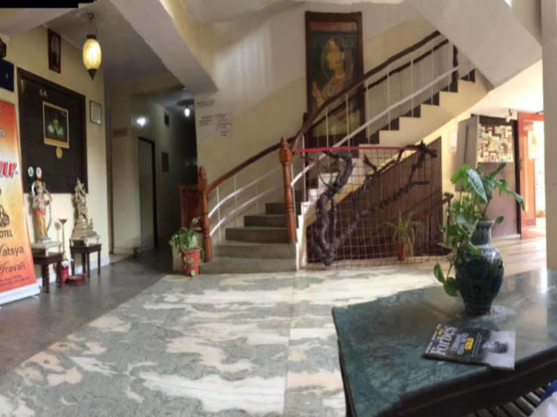 Aravali Clarks Inn Alwar Extérieur photo