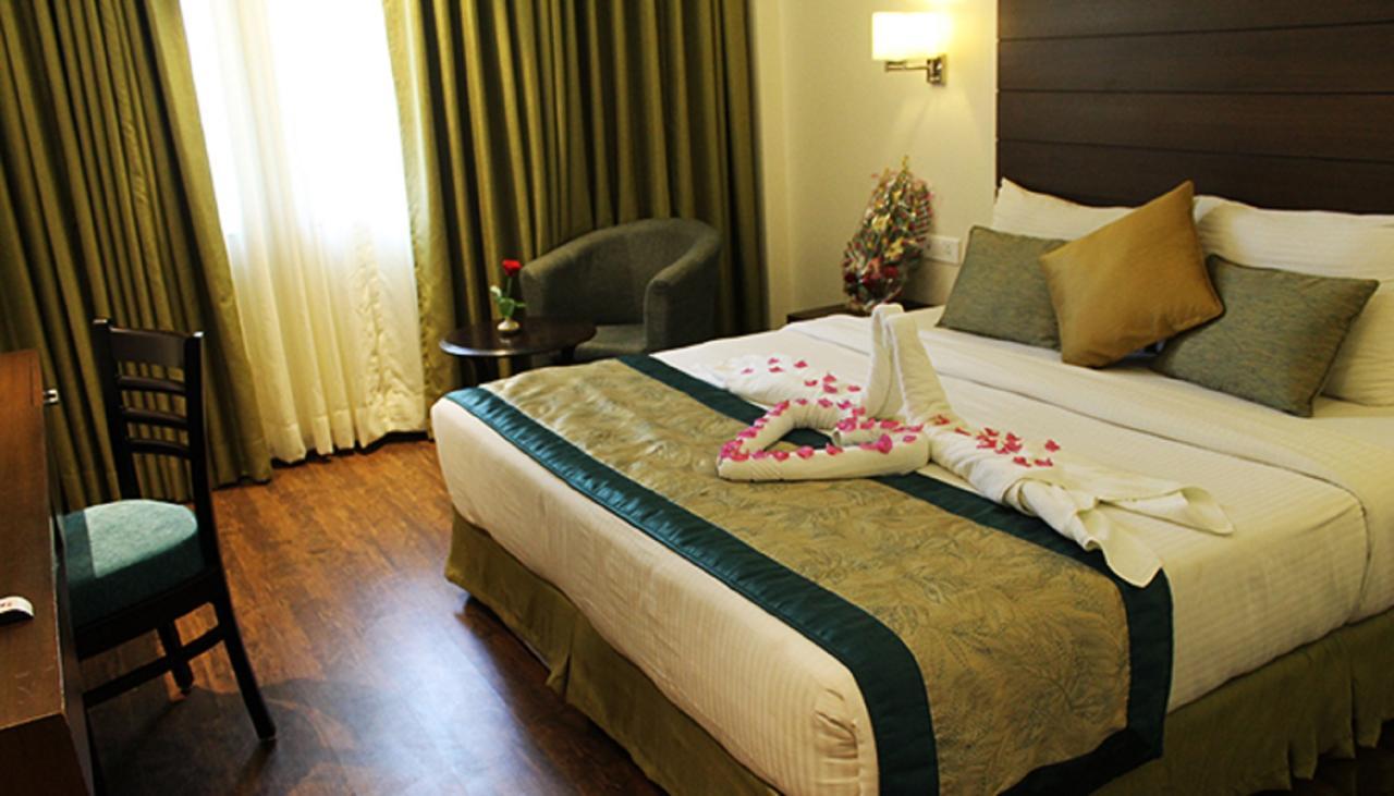 Aravali Clarks Inn Alwar Extérieur photo